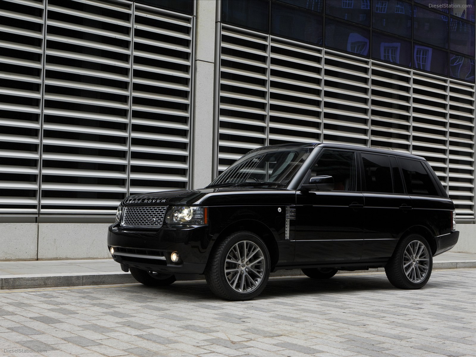 Land Rover Range Rover Black Edition 2011